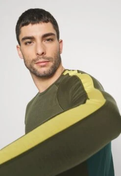 Icebreaker MEN 200 ZONEKNIT™ - Unterhemd/-shirt - Loden/green Glory -Deutschland Icebreaker Verkaufs-Shop 1a37d28074784b08b302c8ad3b1926d9