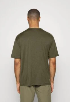 Icebreaker MERINO GRANARY SS POCKET TEE - T-Shirt Basic - Loden -Deutschland Icebreaker Verkaufs-Shop 681341559f6a426fbb5a76a02d79b99e