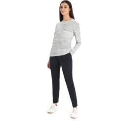 Icebreaker 200 Oasis Crewe Ski Tracks Langarmshirt Damen - Snow/Midnight Navy/AOP -Deutschland Icebreaker Verkaufs-Shop icebreaker womens 200 oasis crewe ski tracks long sleeve shirt snow midnight navy aop 5 1272010