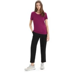 Icebreaker Tech Lite II T-Shirt Damen - Go Berry -Deutschland Icebreaker Verkaufs-Shop icebreaker womens tech lite ii t shirt go berry 5 1382238