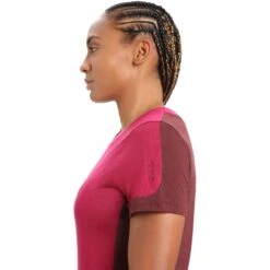 Icebreaker ZoneKnit™ Slit Back T-Shirt Damen - Cherry/Espresso 11 Icebreaker ZoneKnit™ Slit Back T-Shirt Damen - Cherry/Espresso -Deutschland Icebreaker Verkaufs-Shop icebreaker womens zoneknit slit back short sleeve tee cherry espresso 5 1558270